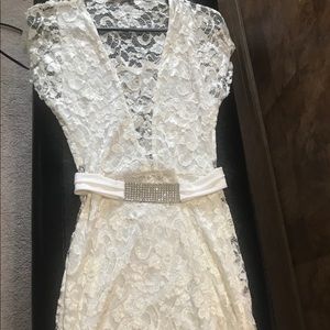 Beautiful off-white Lace party dress.